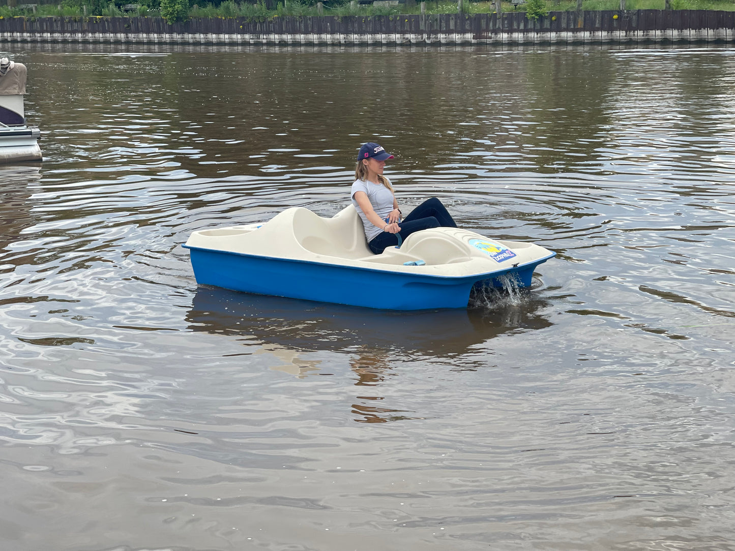 Paddle boat - SEATS 5