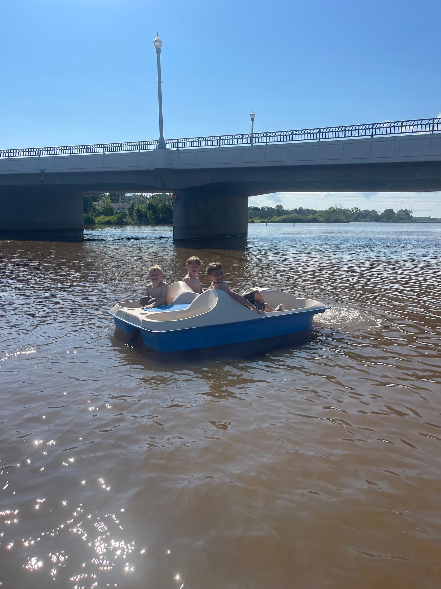 Paddle boat - SEATS 5